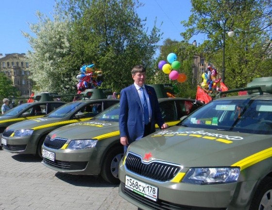 «ТаксовичкоФ» и «ГрузовичкоФ» поздравили ветеранов С Днем Победы